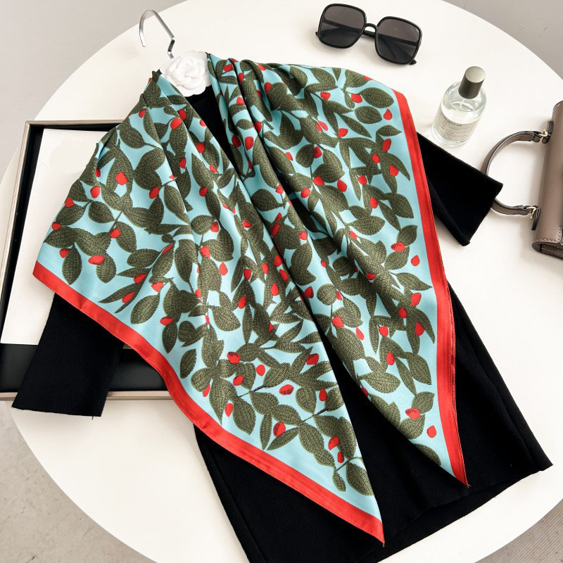 90cm Square Scarf High Quality - đánh giá và giá Office High Tech